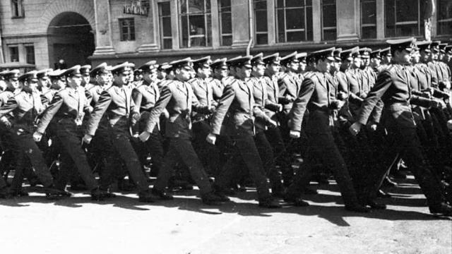 Сто мгновений нашей молодости смотреть онлайн