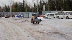 Мини Погрузчик Ю-трак,покатушки без глушака...