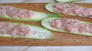 Рулеты из кабачка с куриной начинкой