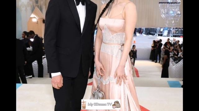 TRENDING Song Hye Kyo stuns the MET GALA 2003 смотреть онлайн