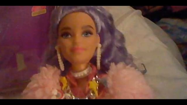 A toy review on a barbie extra number 6 doll смотреть онлайн