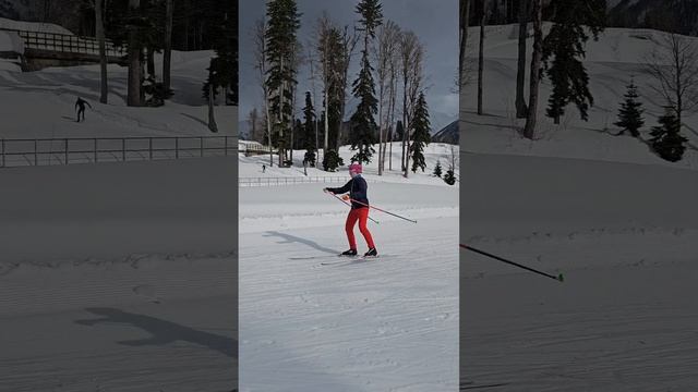 В погоне за широким шагом можно потерять в скорости #коньковыйход #лыжи смотреть онлайн