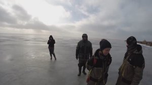 Толщина льда на маныче.  3 Января 2021 г. Лед разрушил ветер!