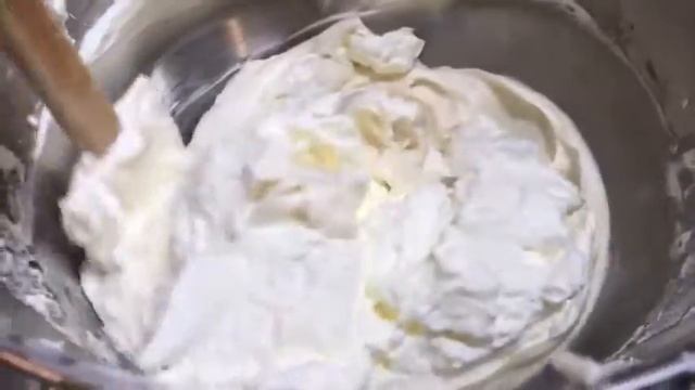 Easy Berry Trifle recipe that can be made the night before! смотреть онлайн