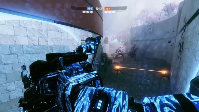 TITANFALL 2 ION JUST HITTING THE GYM, LEG AND LASER DAY смотреть онлайн