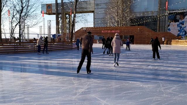 На катке в Севкабеле!
