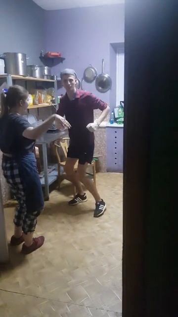 Новый скандал произошедший в Москве популярном кафе смотреть онлайн