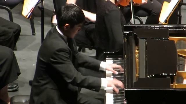 Troy Feng: Shostakovich Piano Concerto No. 2, Op. 102 in F major смотреть онлайн