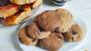 Песочное печенье с вишней