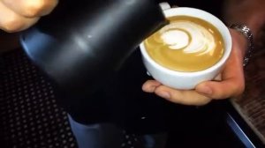 Barista training (latte art) #1