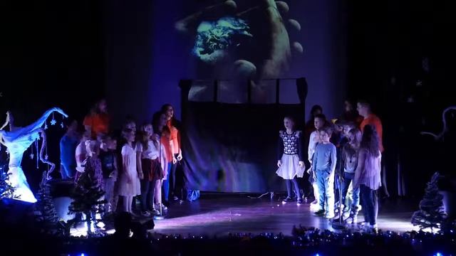 ЗИМА, 2017 :: Гала-концерт - Выступление Фабрики №8 и Фабрики №9 «Дети всей земли» смотреть онлайн