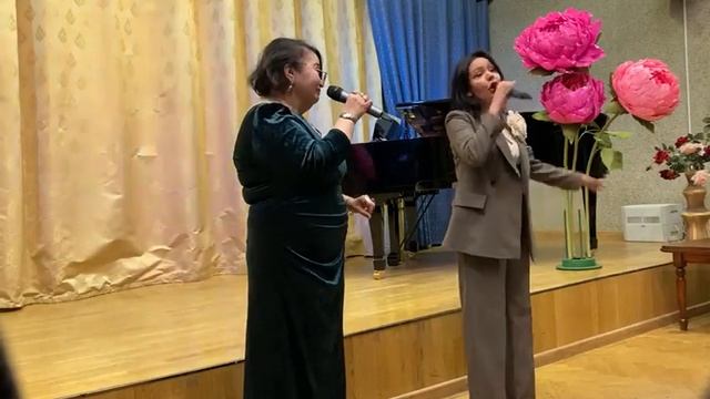 Ирина Семёнова и Инна Щербакова Солнечный зайчик концерт МУК КДЦ ГАММА Большая гостиная Дома учёных