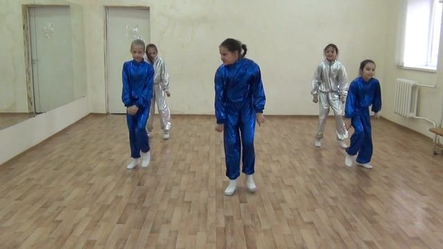 Танец под песню Кати Адушкиной ''Лимонад'' танцует ансамбль танца''Конфетти'' шк.132 г. Самара смотреть онлайн