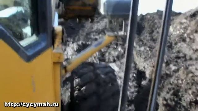 Акробатические этюды в карьере на автопогрузчике Komatsu WA-420. Колыма