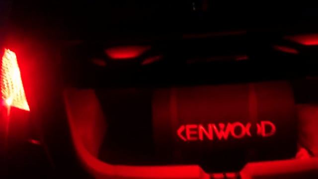 Hyundai i10 with 1200 watts kenwood sub,,!! смотреть онлайн