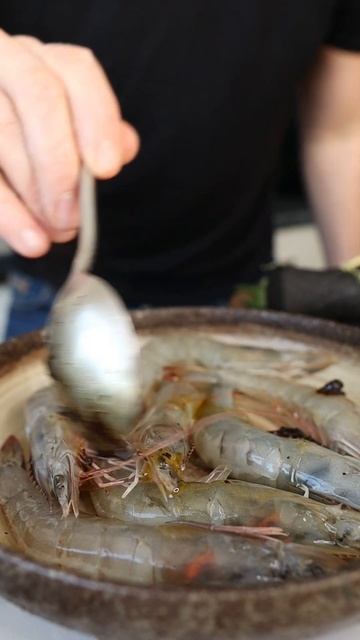 Prawns, black garlic & chilli piquín #shorts #recipe #mexicanrecipe