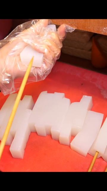 왕어묵, 떡, 묵꼬치가 800원? 불티나게 팔리는! 부산에서 유명한 분식 맛집 #shorts - Amazing skill of Fish Cake Master /street foo смотреть онлайн