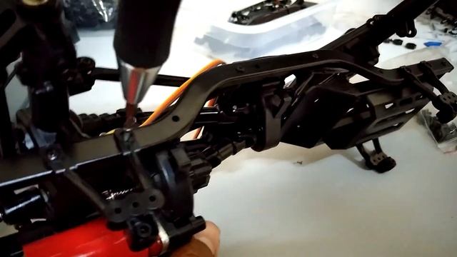 #MN86KS #Trail #RCcrawler First time build MN86KS 4x4 Mercedes G500. Unboxing / Build / first run