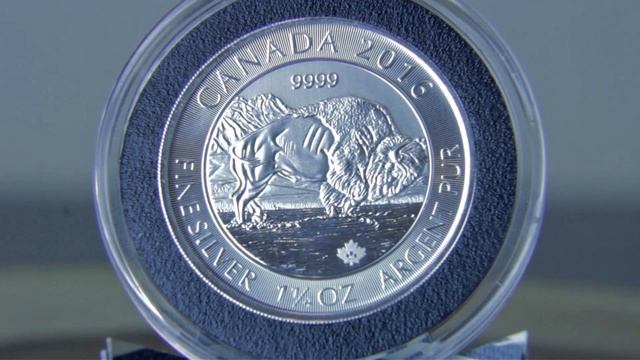 2016 One and a Quarter oz Canadian Silver Bison Coin смотреть онлайн