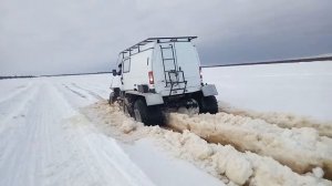 Снегоболотоход Кержак, в НАО пришла весна.
