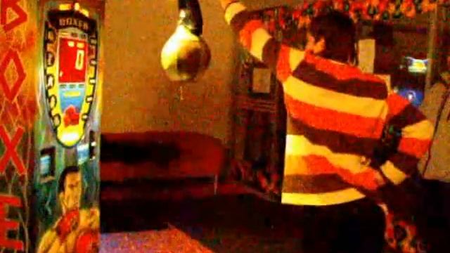 Студенты РТУ в клондайке проверяют инертность груши смотреть онлайн