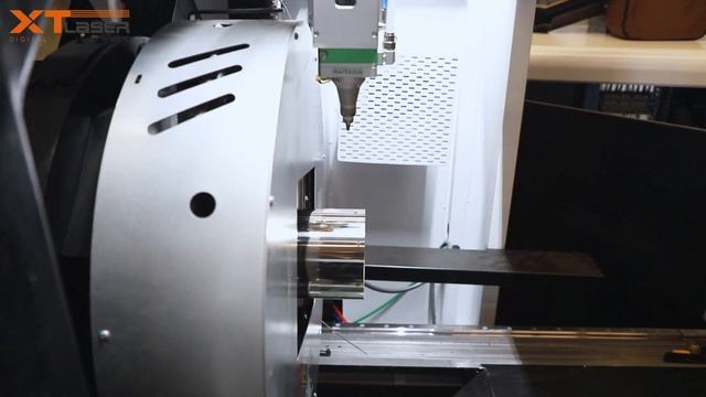 QT220 light pipe laser cutting machine, customized 30-40mm tail material machine смотреть онлайн