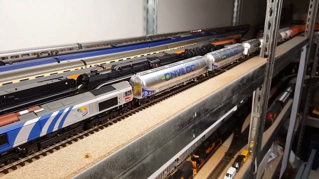 European powder tank cars Uacns - Liliput, Piko, NME, Roco - Enviloc, Holcim, Wascosa, VTG