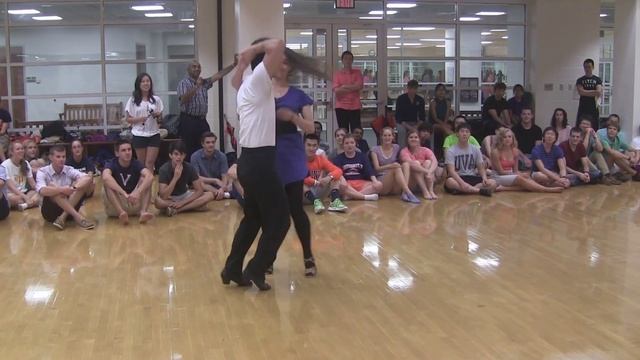 Cha Cha Demo by Bevan and Jane to "Smooth" by Santana смотреть онлайн