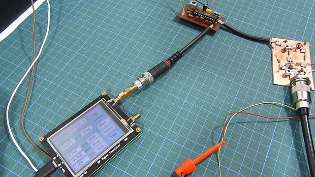 Experimental narrowband FM receiver for the 2-meter band смотреть онлайн