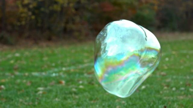 Free Slow Motion Footage: Giant Floating Bubble смотреть онлайн