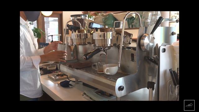【Taibow! coffee & gelato】Cafe latte...ラテアートの魔術師...