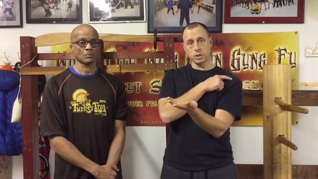 Details on proper wrist tension in tan sau