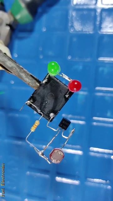 Electronic project with bc547 & 12v Relay / DIY PROJECT #shorts смотреть онлайн