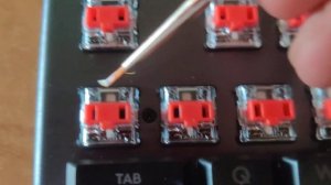 how to fix the shaking and noise of keycaps on logitech g915 (g913) + lube