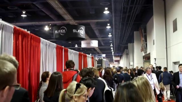 50 Cent at CES 2011, He loves gadgets! I think... who doesn't? смотреть онлайн