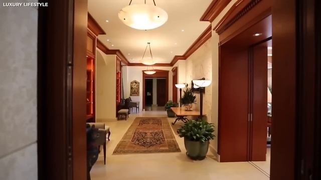 Самые большие особняки в мире смотреть онлайн