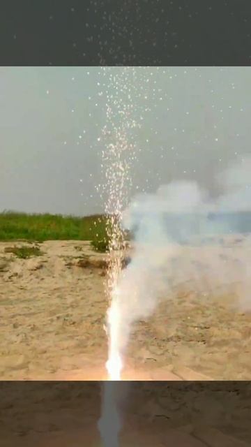 धुप से दिवाली अनार को जलाया | Power Of Sun Light | Magnifying Glass Vs Anar | #shorts смотреть онлайн