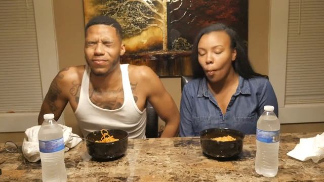 Spicy Noodle Challenge | Chelsea & Jamaica ($100 Bet) смотреть онлайн