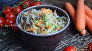 Мясной салат с рисовой лапшой