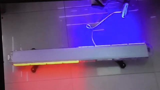 Rampe de Gyrophare à LED Orange de 1035 mm en 12V ou 24V смотреть онлайн