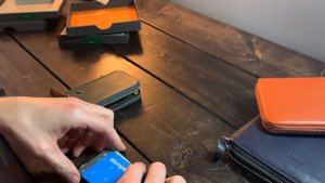 Bellroy Folio Mini Wallet - Review, Unboxing - Over Delivers!