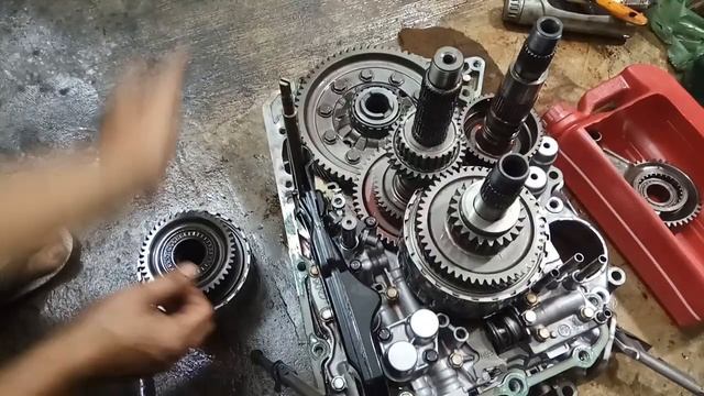 #hongzbengkmaticmedan#Tutorial Cara bongkar transmisi matic Honda