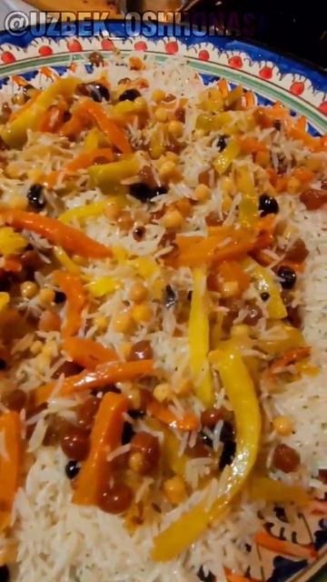 Бухарский плов 😋 Бухороча Ош 😋. #shorts #short #shortvideo #shortsvideo #бухара смотреть онлайн