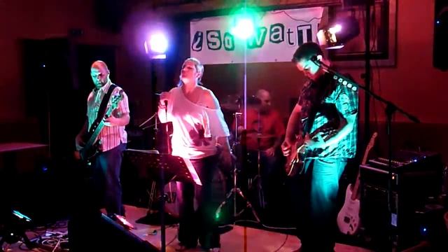 So Watt - Live at the Cross Guns Cowdenbeath - Standing in the way of control смотреть онлайн