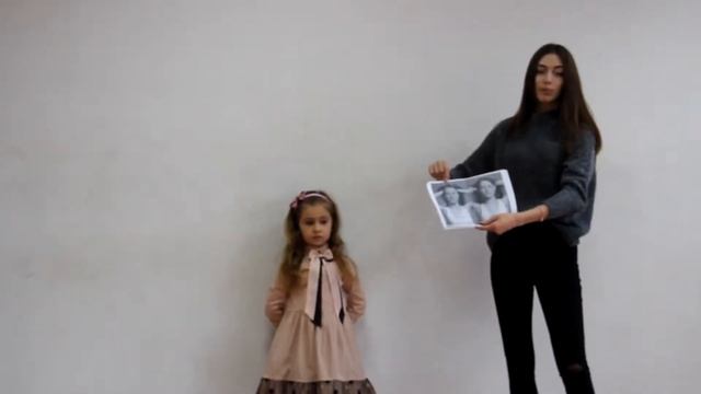 Занятие Marichka model в модельной школе Podium Life - средняя группа смотреть онлайн