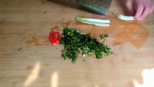 【橘子姐美食】最火的面条做法，超简单，只用一个瓶子就能做一锅，味道很棒