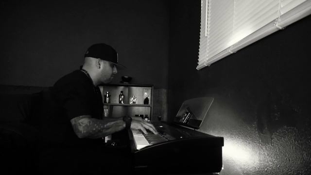 This Woman's Work- Kate Bush (Maxwell Version Piano Cover) смотреть онлайн