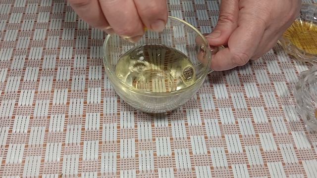 Быстрый весенний салат с нежной медовой заправкой
