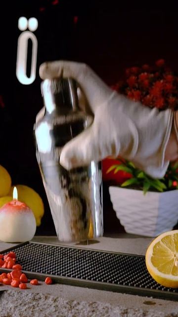 How to make the Pink Lady Cocktail - Drink Tutorial #shorts смотреть онлайн