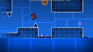 Прошел 5 уровень в Geometry Dash на 3 звезды